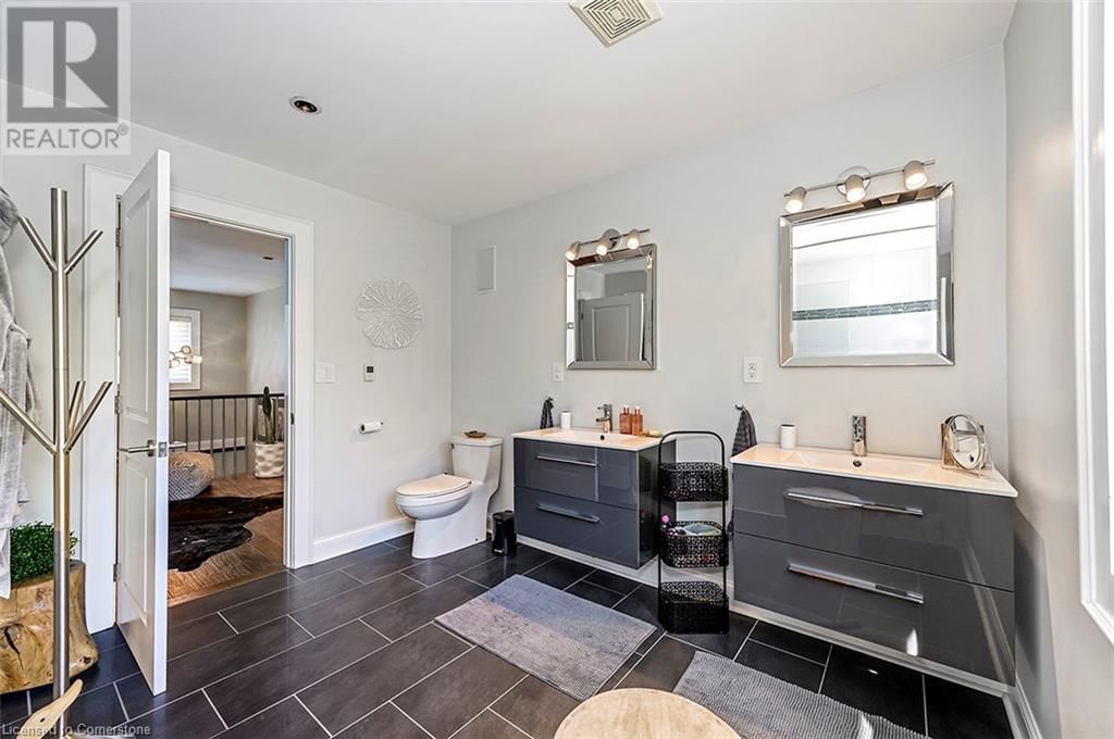 8495 APPLEBY LINE Image 23