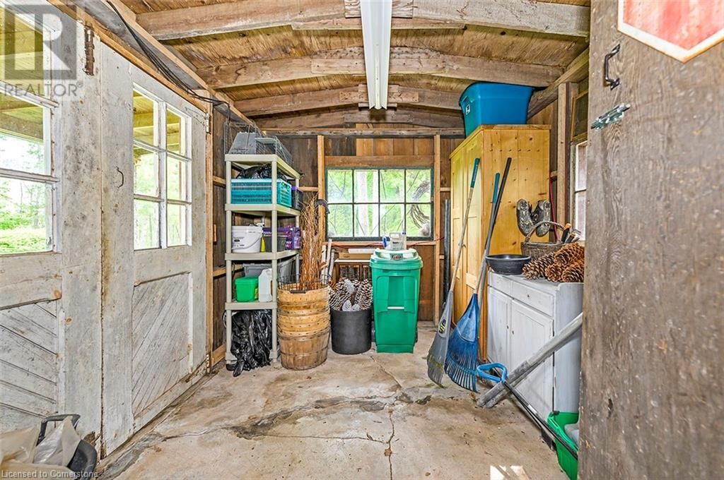 8495 APPLEBY LINE Image 35