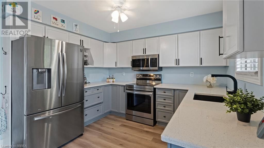 47 BREWSTER WAY Image 11