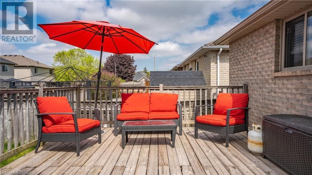 47 BREWSTER WAY Image 25