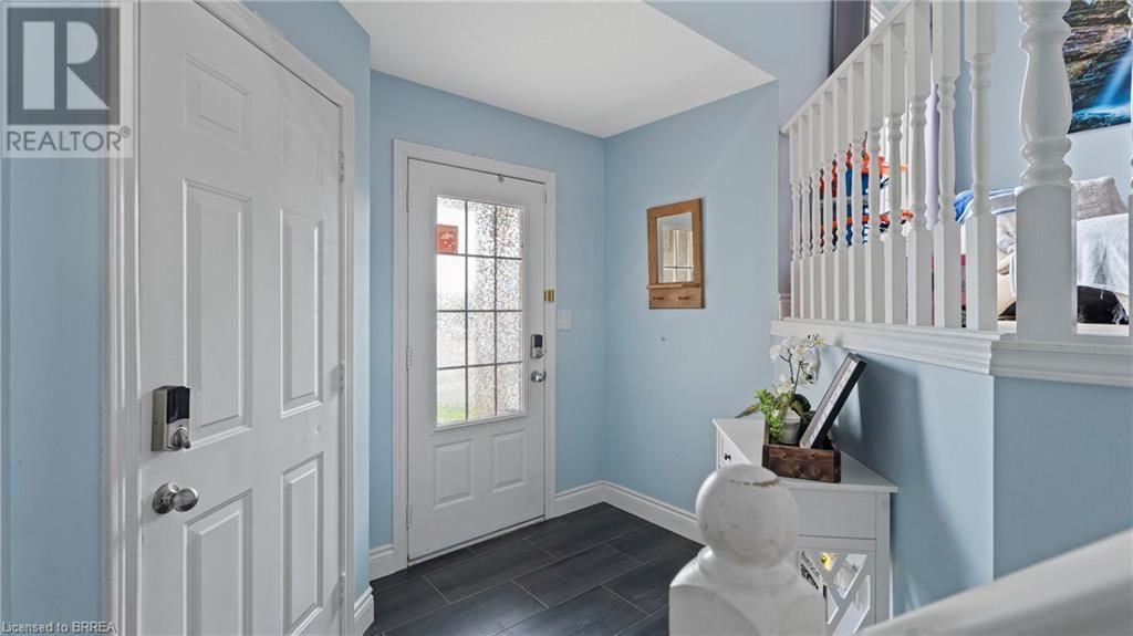 47 BREWSTER WAY Image 4