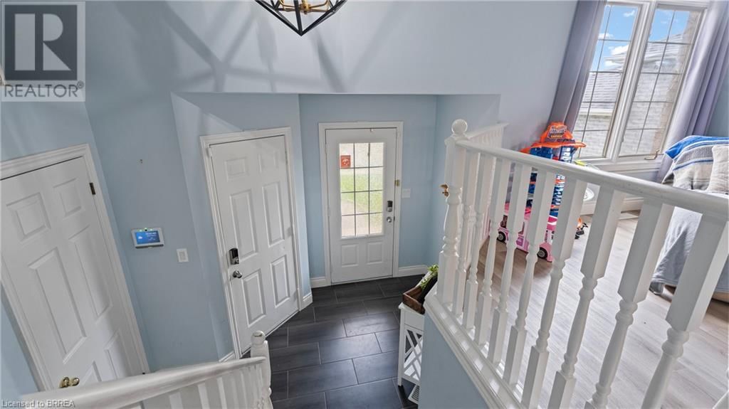 47 BREWSTER WAY Image 5