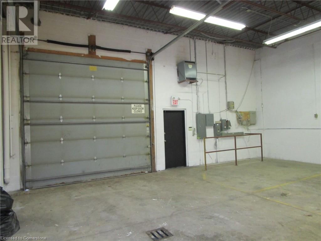 2 - 889 BARTON STREET EAST Image 5