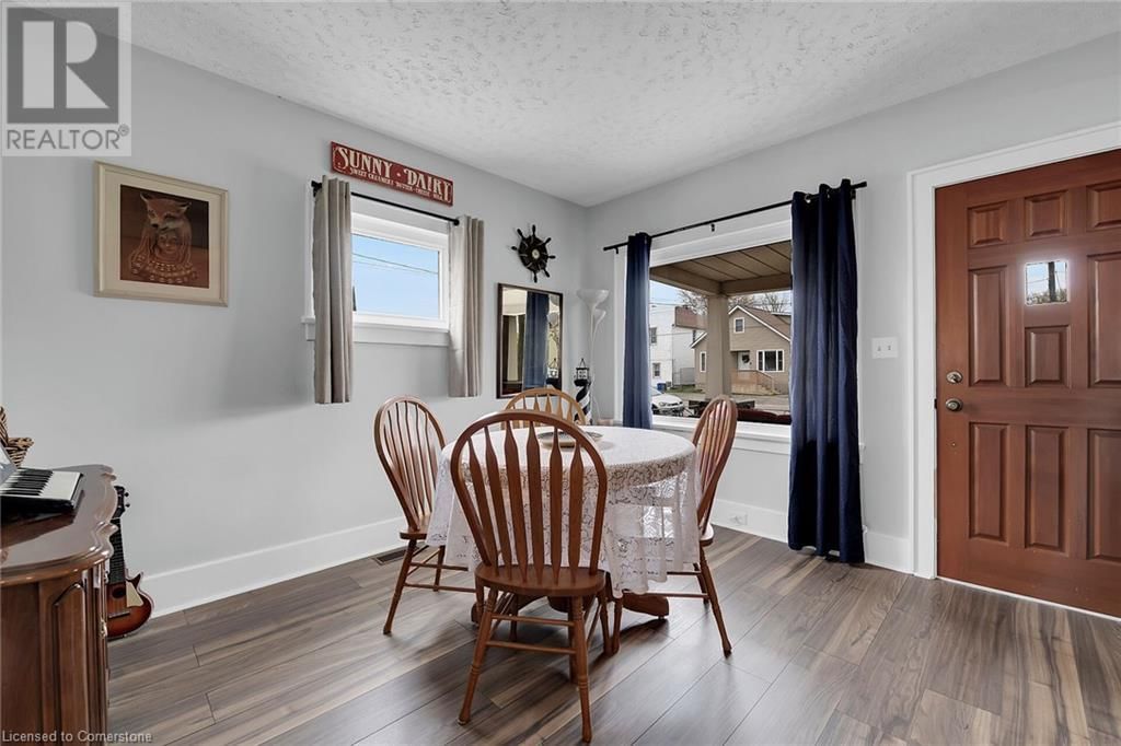 84 BELL STREET Image 12