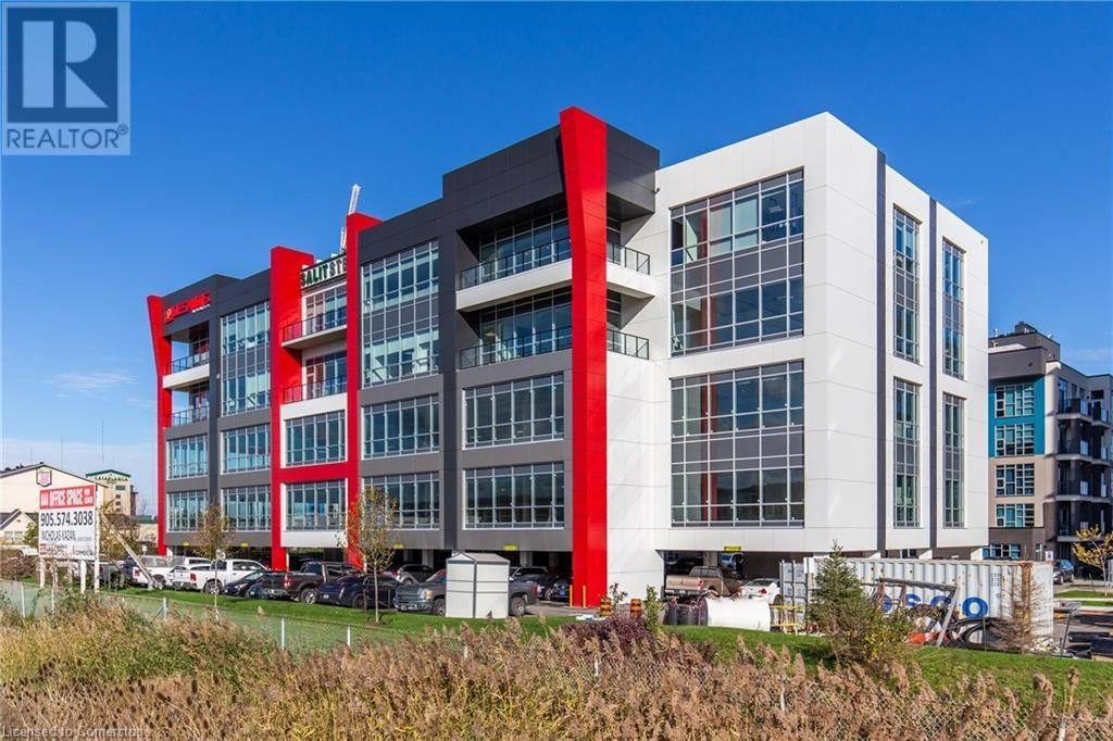 302 - 13 WINDWARD DRIVE Image 3