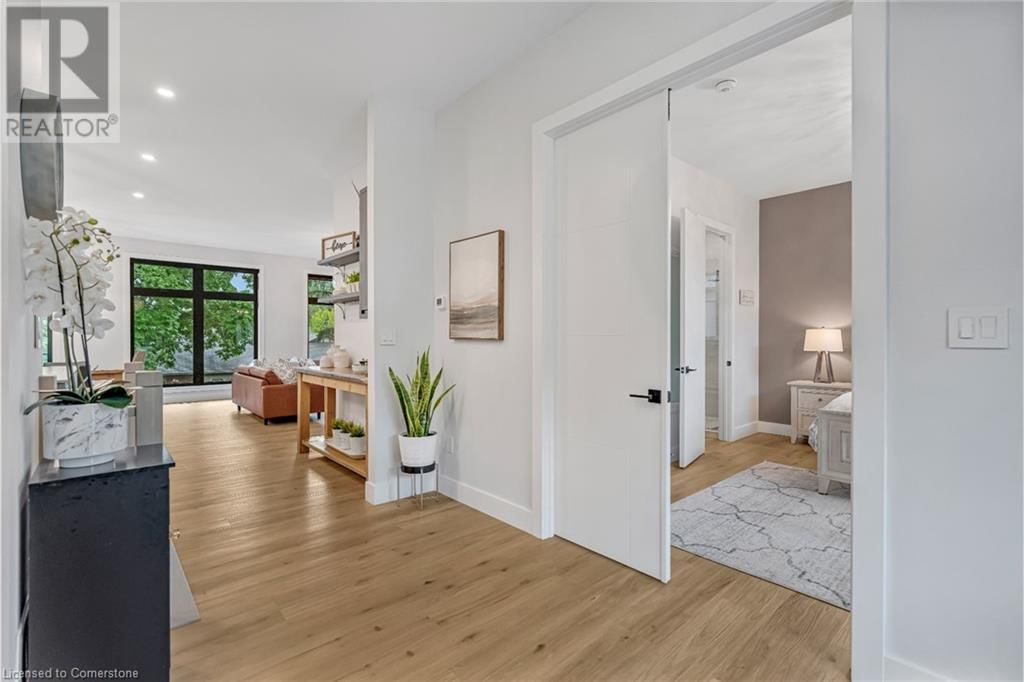 5 CARL CRESCENT Image 22