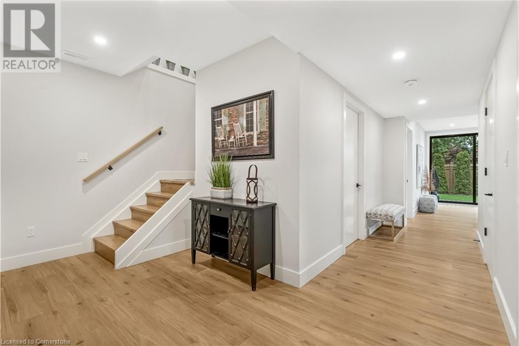 5 CARL CRESCENT Image 31