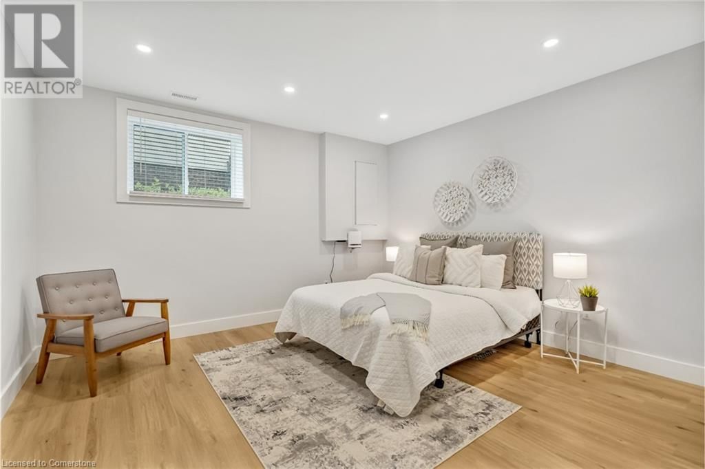 5 CARL CRESCENT Image 37