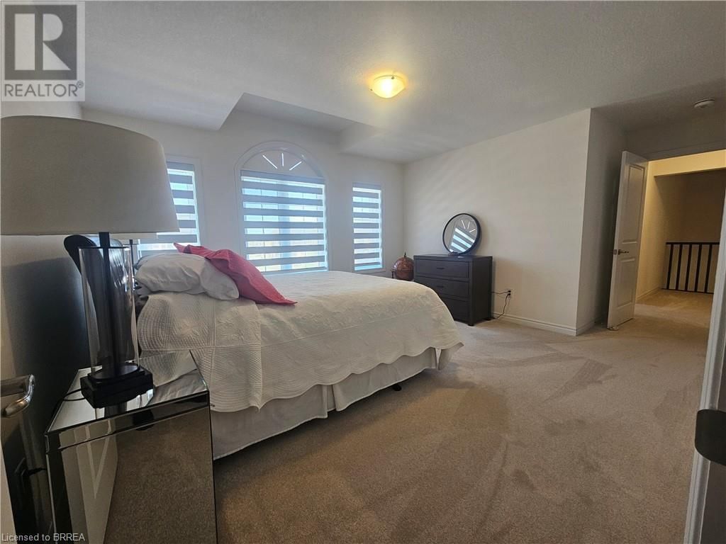 28 ROWLEY STREET Image 22