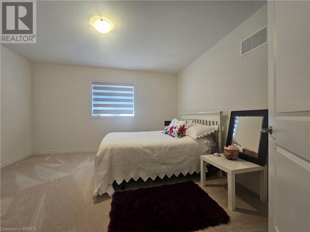 28 ROWLEY STREET Image 24