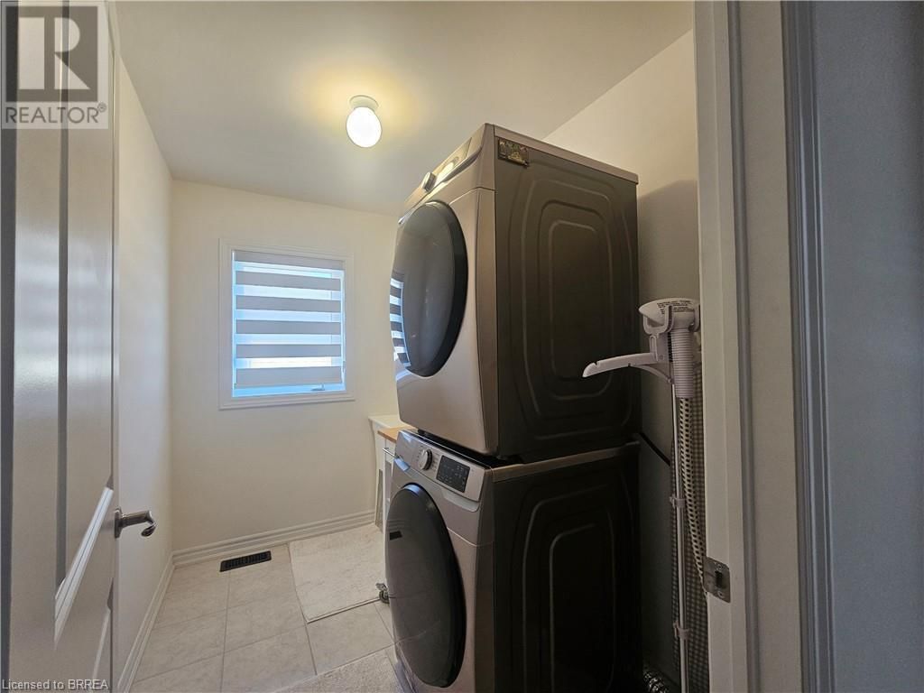 28 ROWLEY STREET Image 25