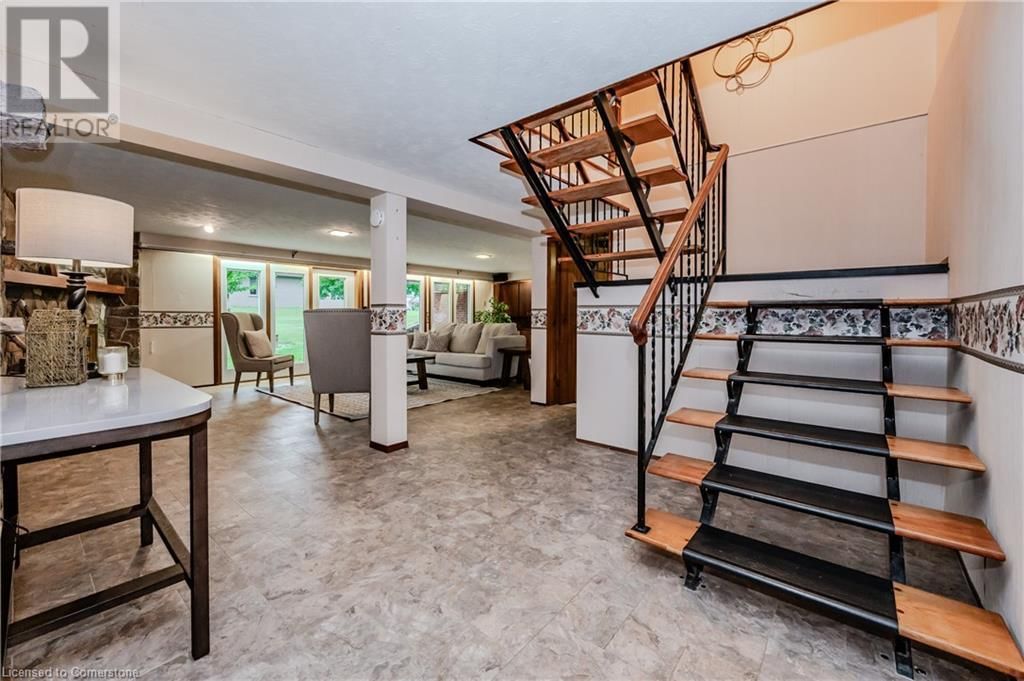 186 NAPIER STREET Image 32