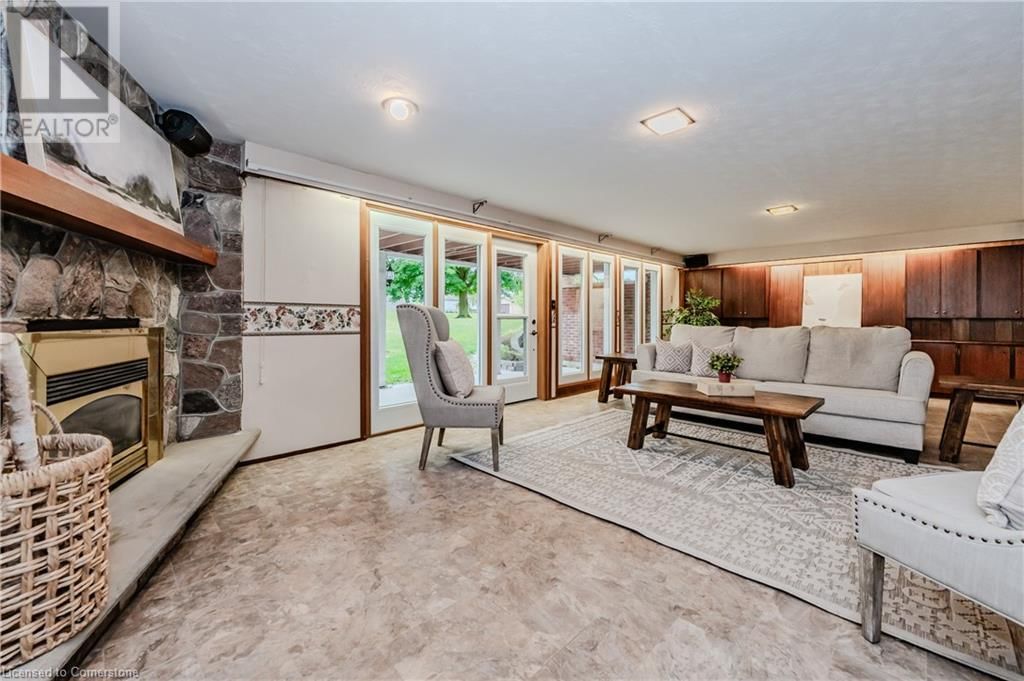 186 NAPIER STREET Image 33