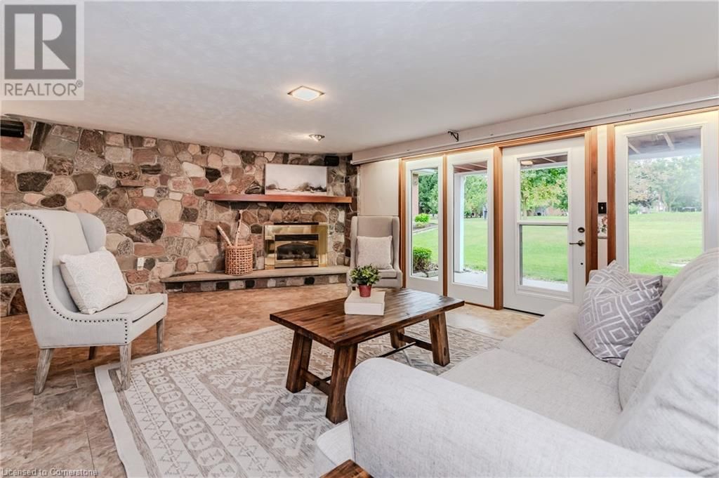 186 NAPIER STREET Image 34