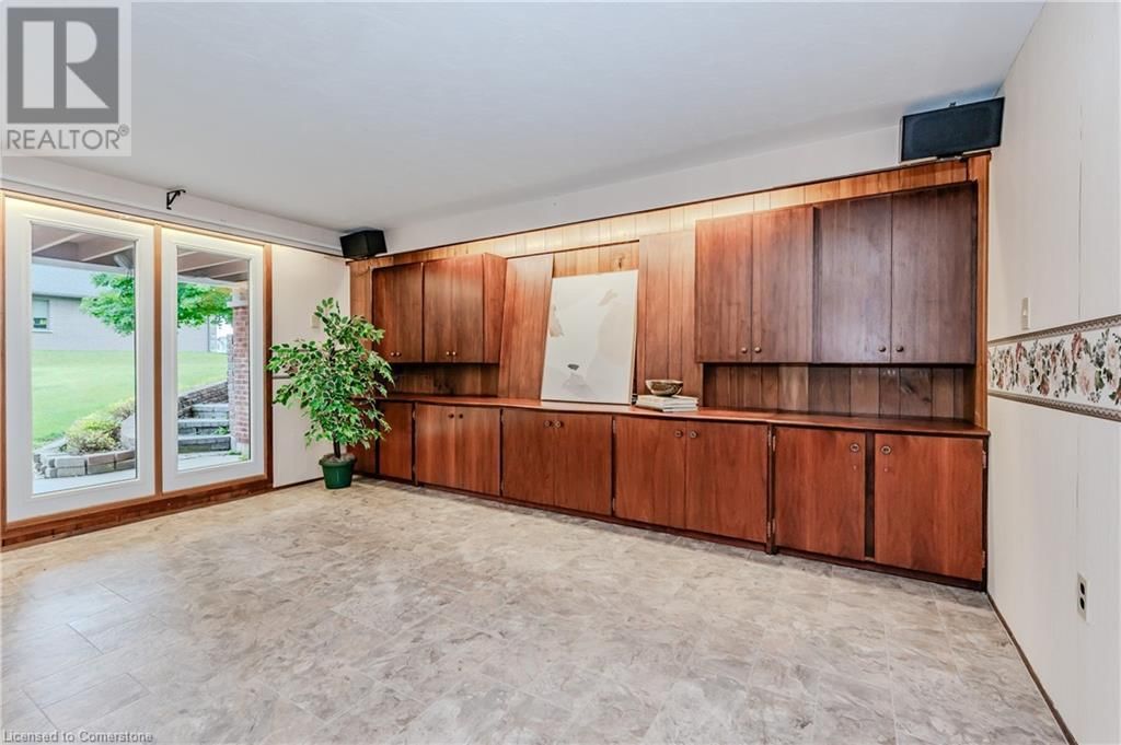 186 NAPIER STREET Image 36