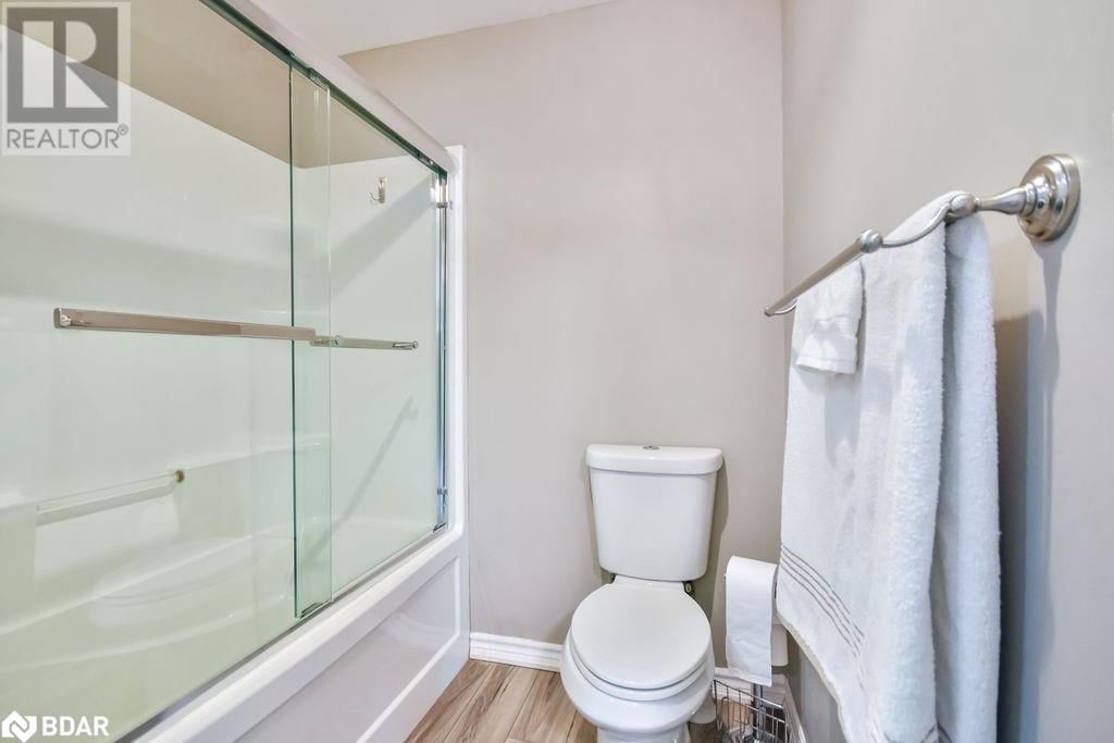 12 FULSOM CRESCENT Image 18