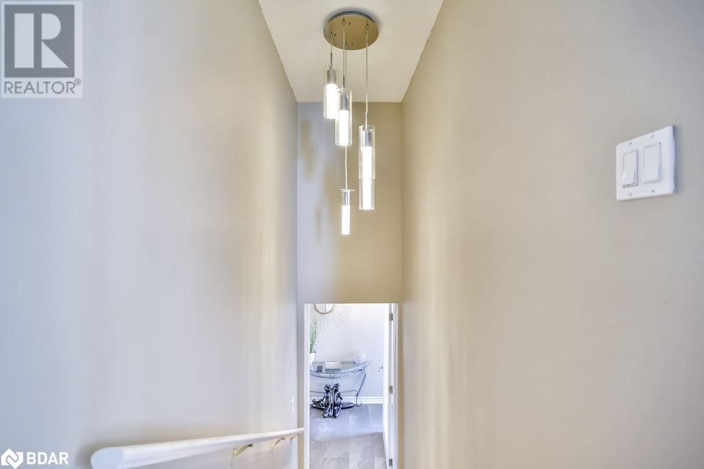 12 FULSOM CRESCENT Image 19