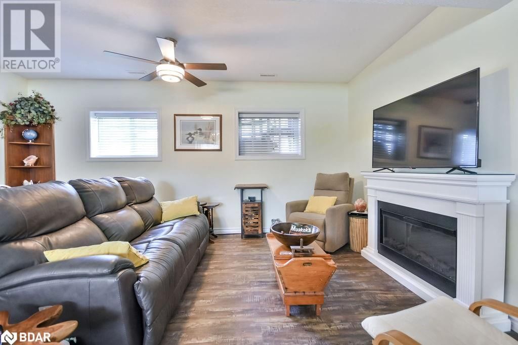 12 FULSOM CRESCENT Image 23