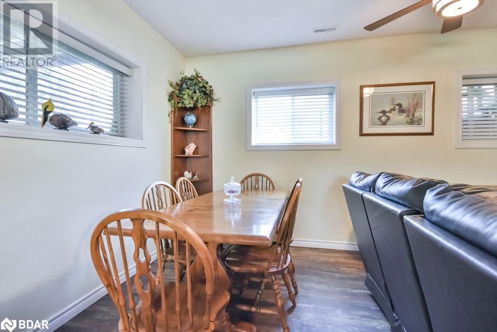 12 FULSOM CRESCENT Image 24