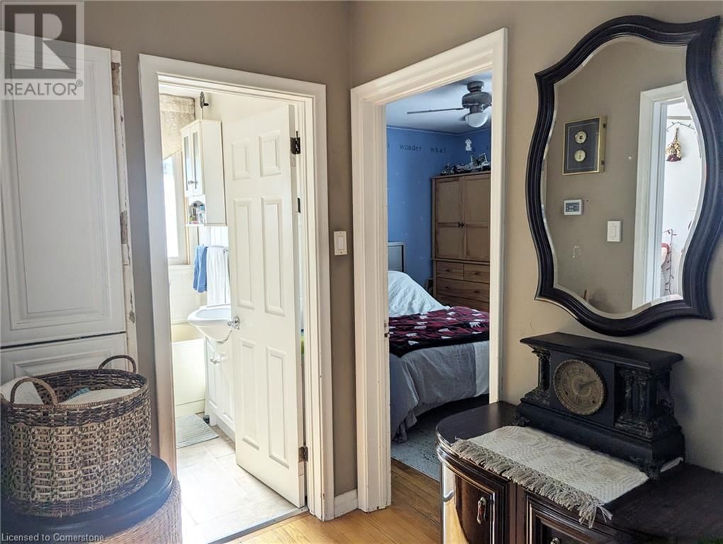 35 MARCIA AVENUE Image 8