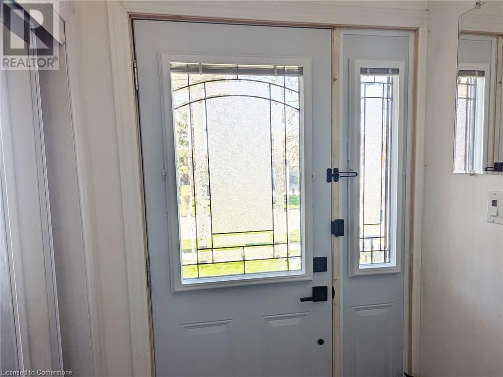 35 MARCIA AVENUE Image 9