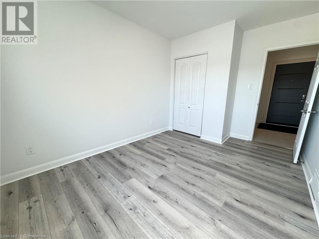 2 - 655 FENNELL AVENUE EAST Image 10