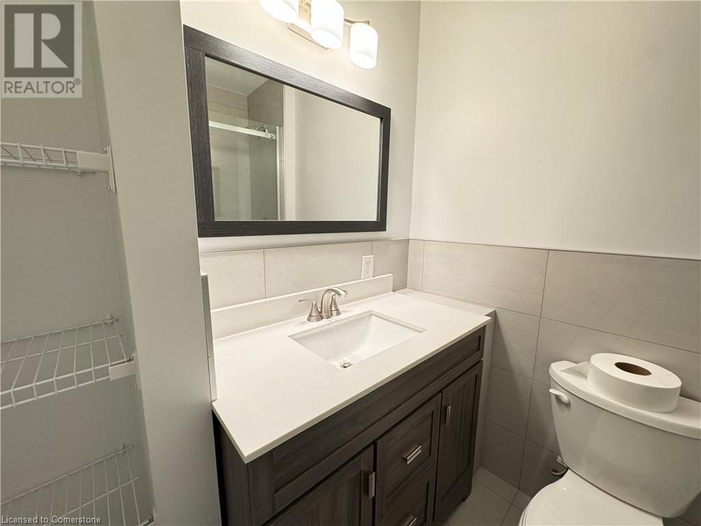 2 - 655 FENNELL AVENUE EAST Image 11