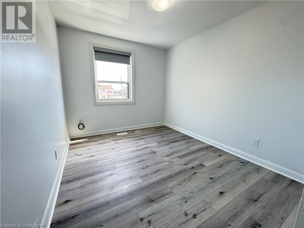 2 - 655 FENNELL AVENUE EAST Image 8