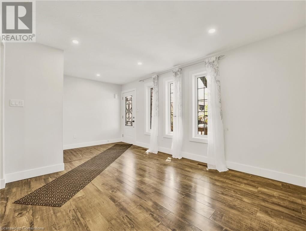 107 ALPINE AVENUE Image 12