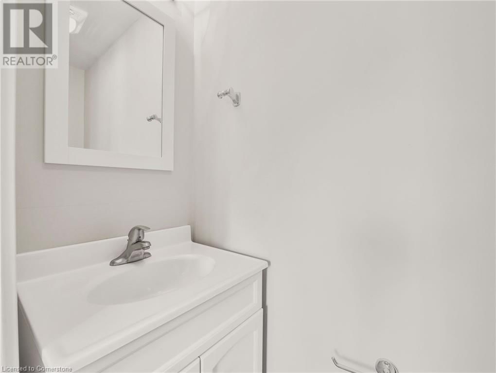 107 ALPINE AVENUE Image 33