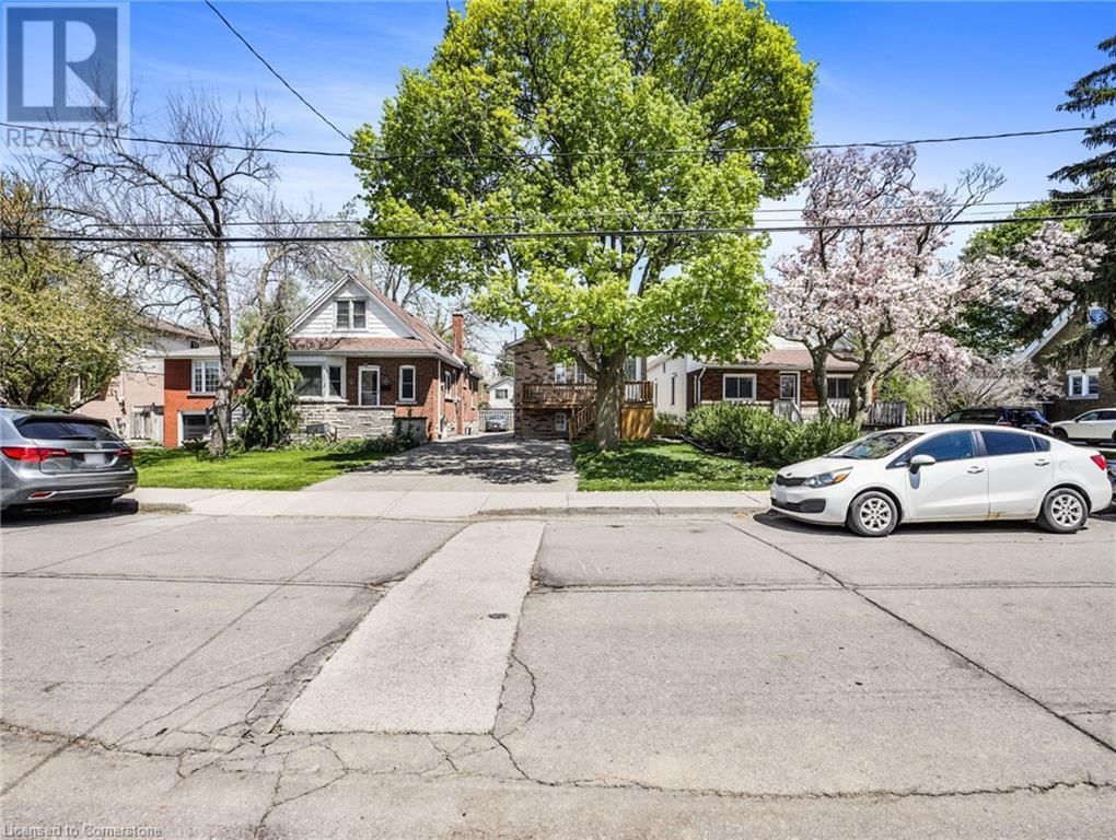 107 ALPINE AVENUE Image 4