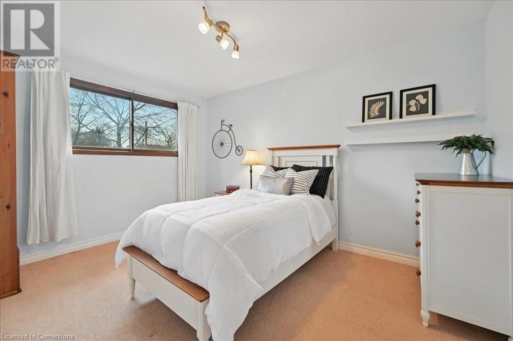 768 KING ROAD Image 18