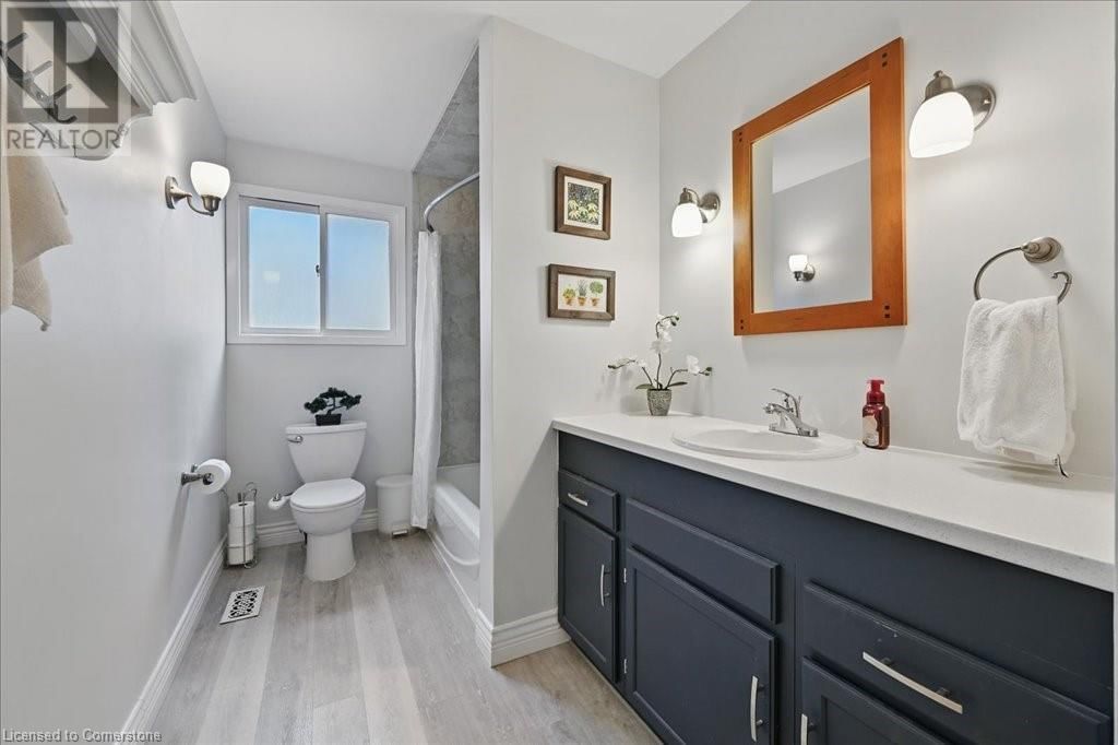 768 KING ROAD Image 20