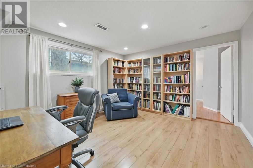 768 KING ROAD Image 26