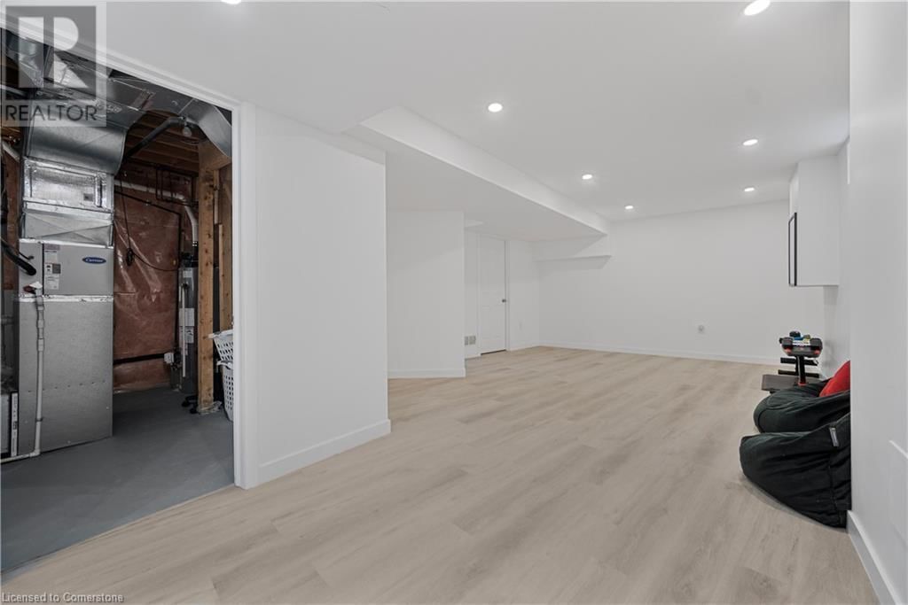 6 EULA WHITE PLACE Image 17