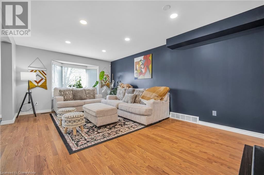 6 EULA WHITE PLACE Image 6
