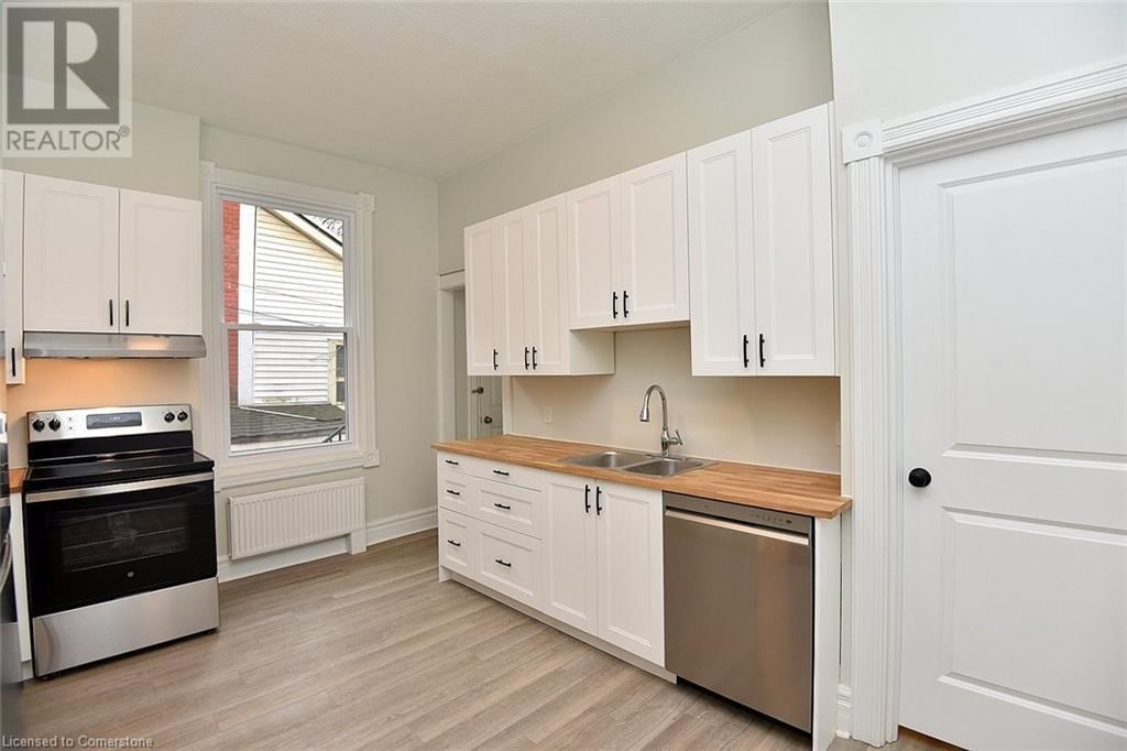 66 ERIE AVENUE Image 10