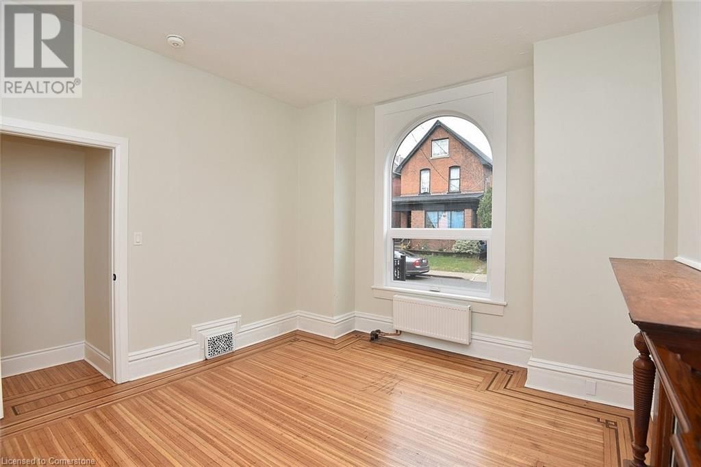 66 ERIE AVENUE Image 14