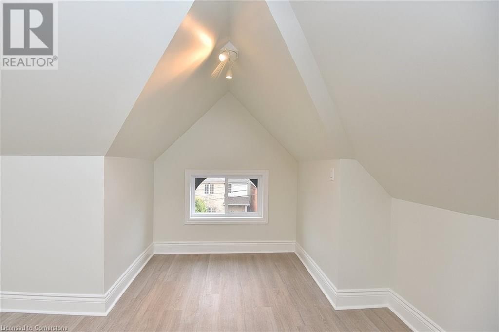 66 ERIE AVENUE Image 37