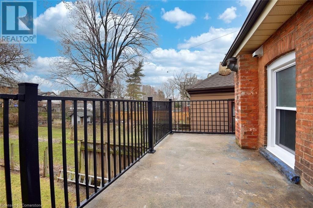66 ERIE AVENUE Image 44
