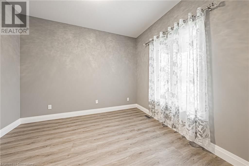 1053 BAY STREET Image 26