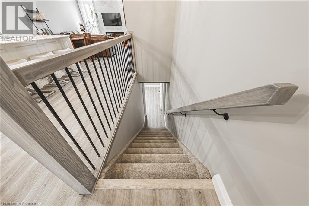 1053 BAY STREET Image 28