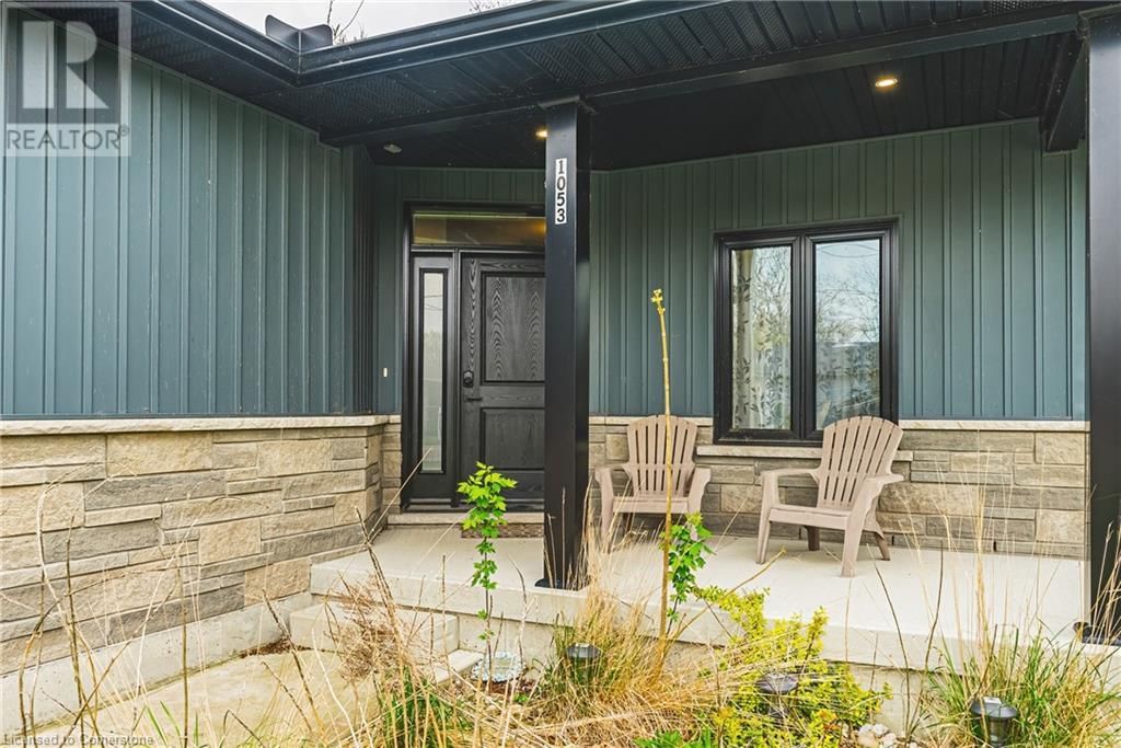 1053 BAY STREET Image 3