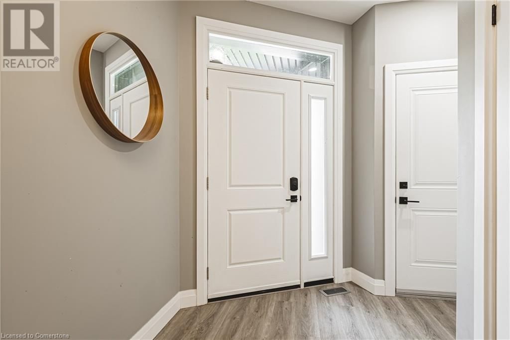 1053 BAY STREET Image 4