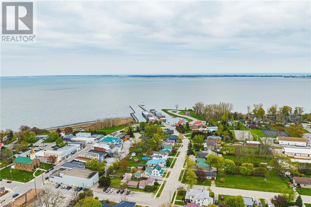 1053 BAY STREET Image 46