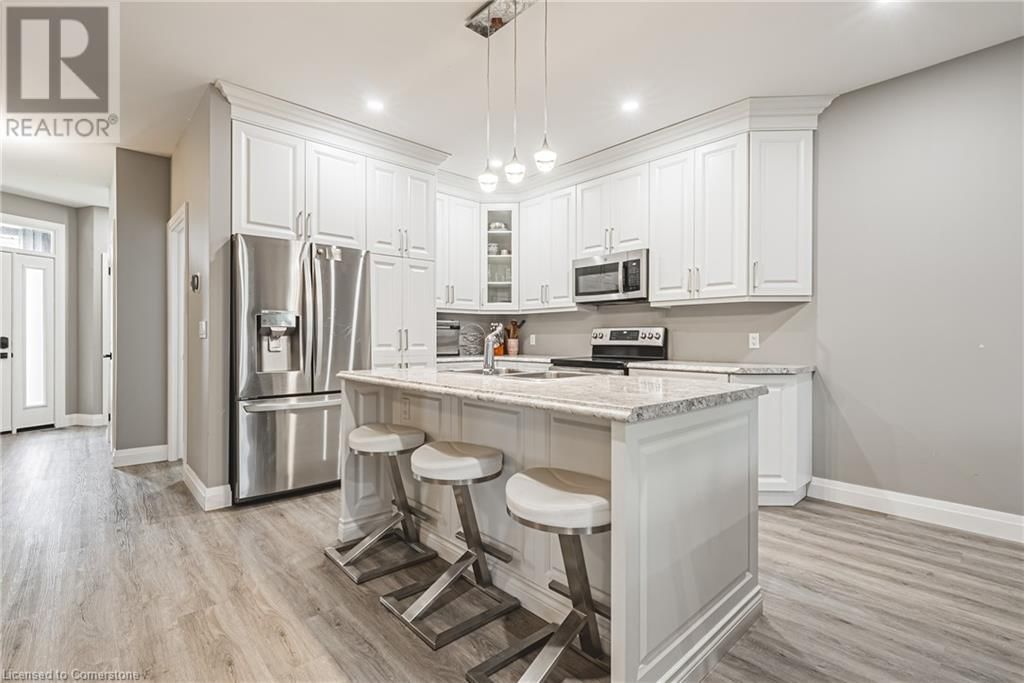 1053 BAY STREET Image 6
