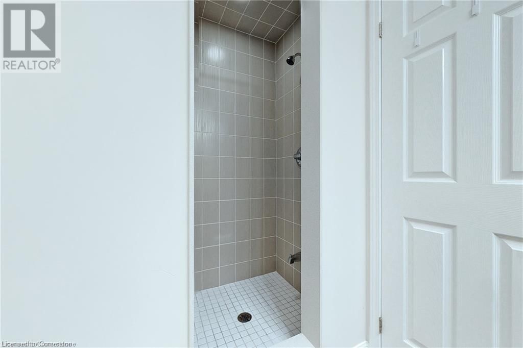 Main/upper - 1005 FARMSTEAD DRIVE Image 16