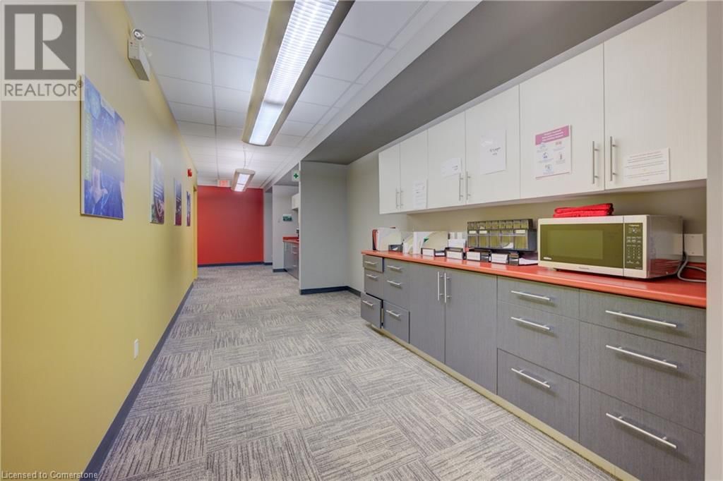100 ERB STREET EAST Image 35
