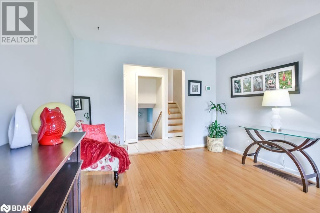 210 MERRETT DRIVE Image 12