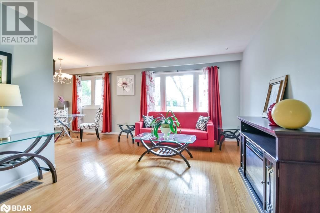 210 MERRETT DRIVE Image 15